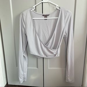 Victoria’s Secret Gray Crop Top (size small)